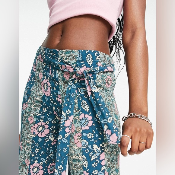 NWT Free People Bali Sultry Boho Flare Pants - Size XS - Picture 5 of 17